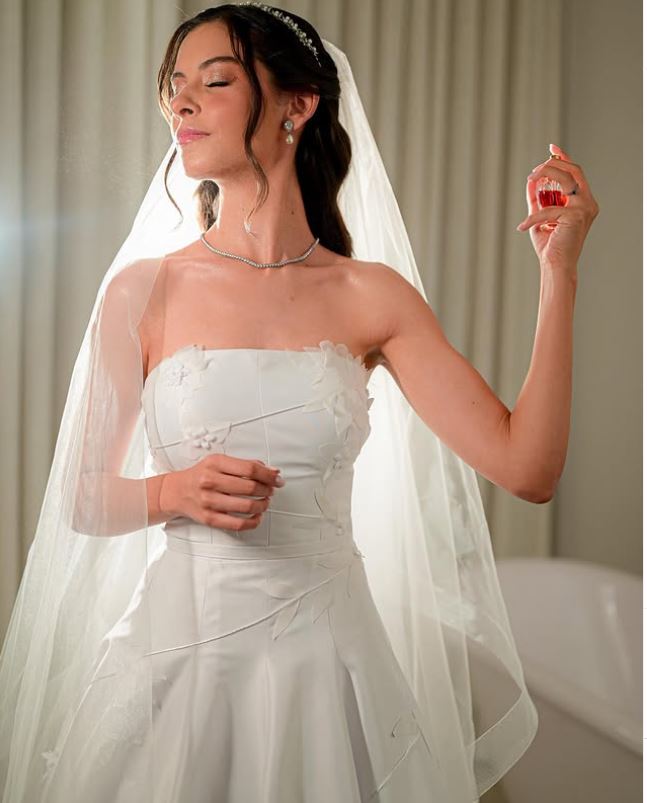 Noiva com vestido de renda